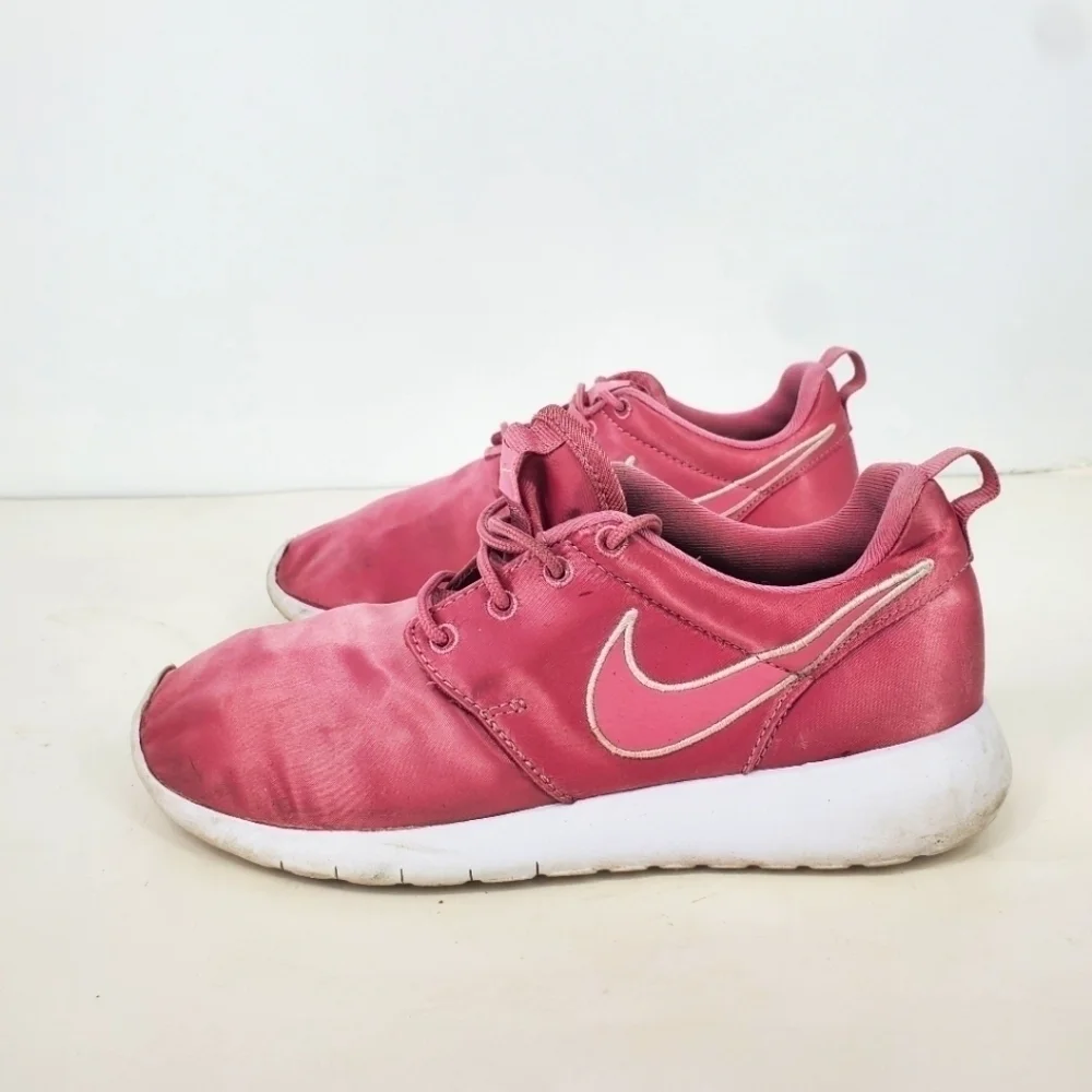 Nike Shoes 4 Youth Roshe Run One ‘Element Pink' 599729-618 Sneakers